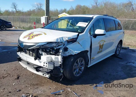 2021 Toyota Sienna Xle из США, поврежденный, VIN 5TDYRKEC3MS052054